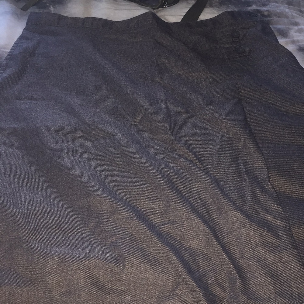 Skirt (perfect for job or school uniform)